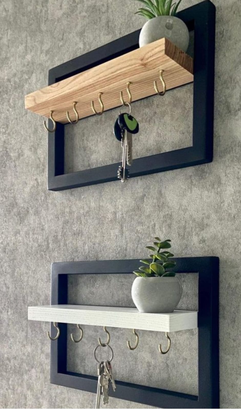 Modern Minimalist Wall-Mounted Key Holder and Display Shelf